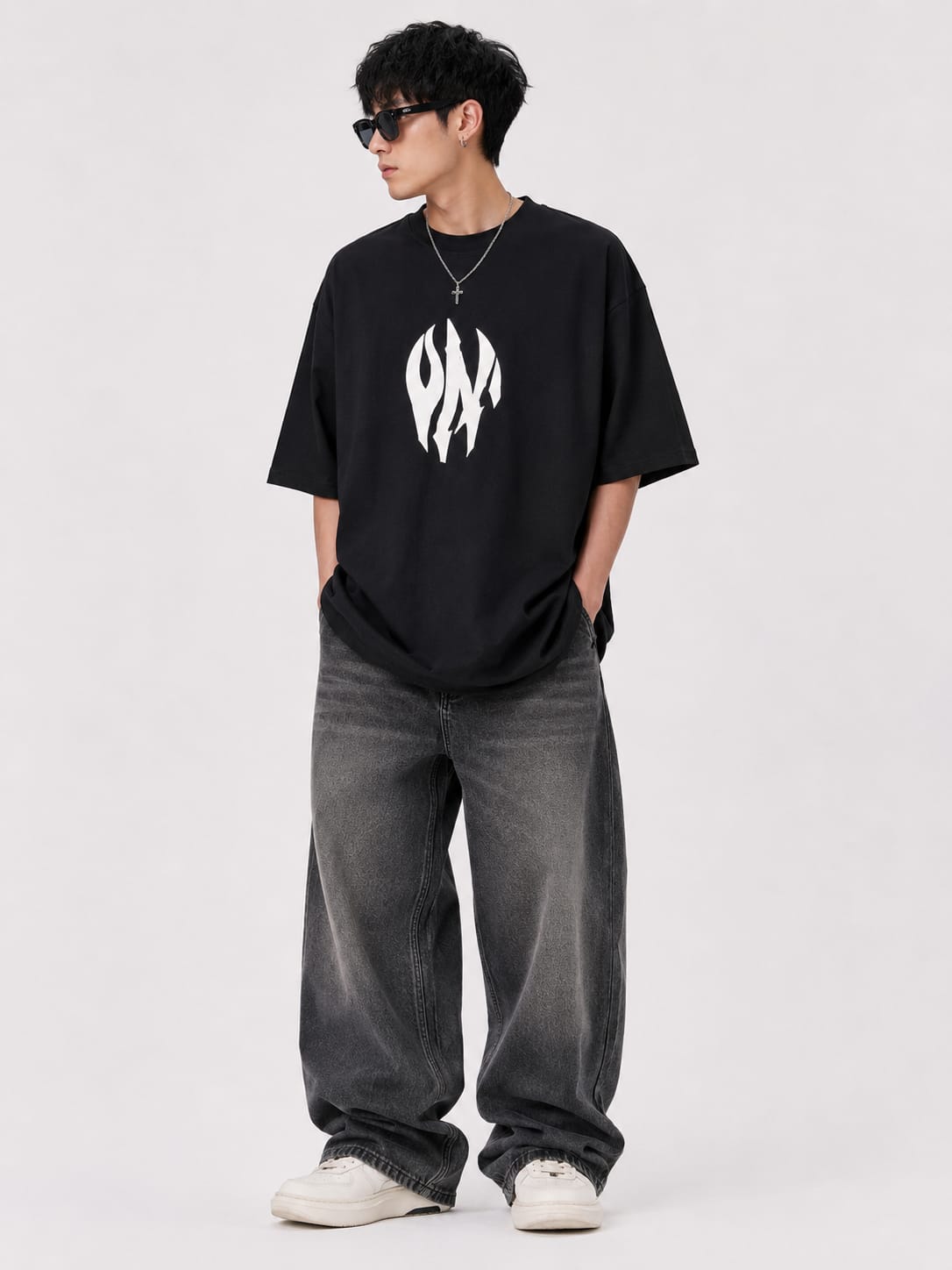 Men's Oversized Minimal Flame Logo Graphic T-Shirt – Black