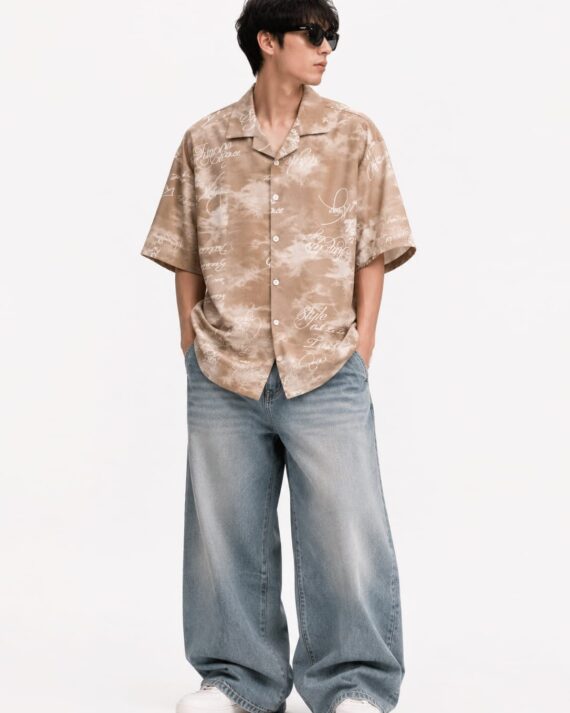 Men’s Beige Script Print Resort Collar Oversized Shirt